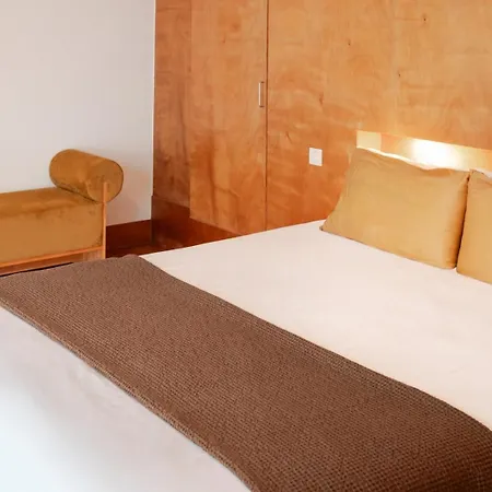 Canaryislandshost L Pausa