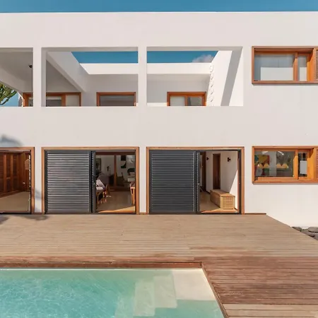 Canaryislandshost L Pausa *