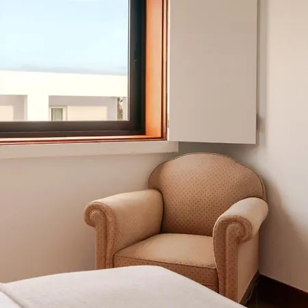 Canaryislandshost L Pausa