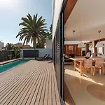 Canaryislandshost L Pausa Costa Teguise