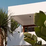 Canaryislandshost L Pausa Costa Teguise