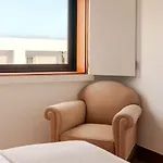 Canaryislandshost L Pausa