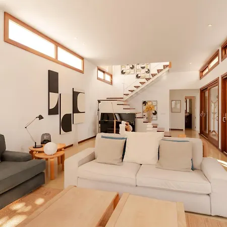 Canaryislandshost L Pausa