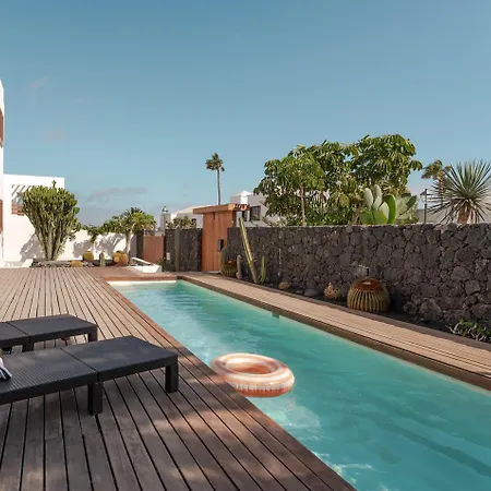 Canaryislandshost L Pausa * Costa Teguise