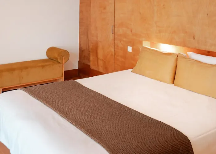 Canaryislandshost L Pausa