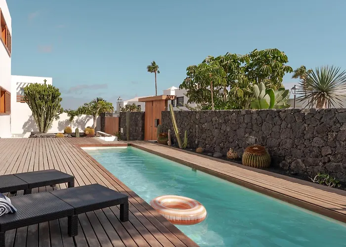 Canaryislandshost L Pausa * 科斯塔特吉塞